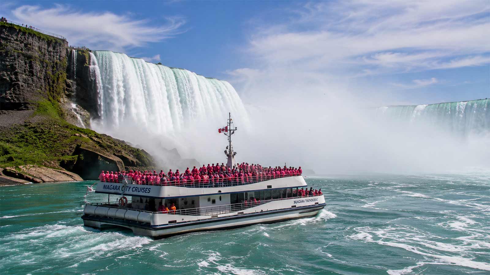 Niagara City Cruises at Horseshoe Falls, Ontario