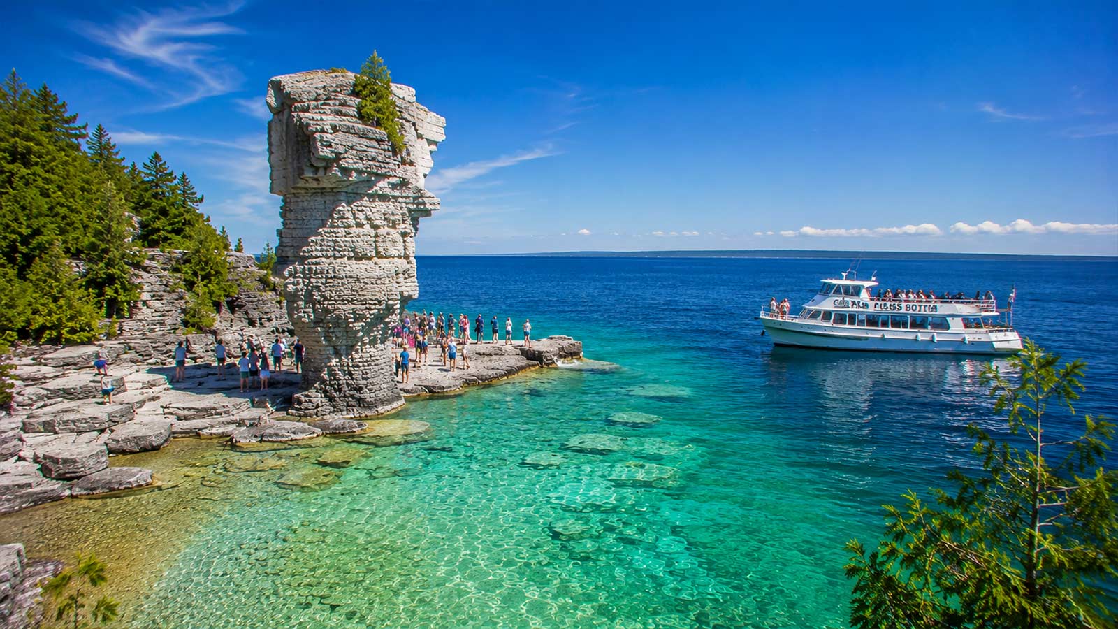 Flowerpot Island rock formation and clear waters near Tobermory, Ontario